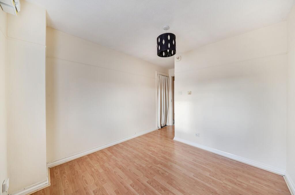 Meon Close, Petersfield, GU32 - View 5