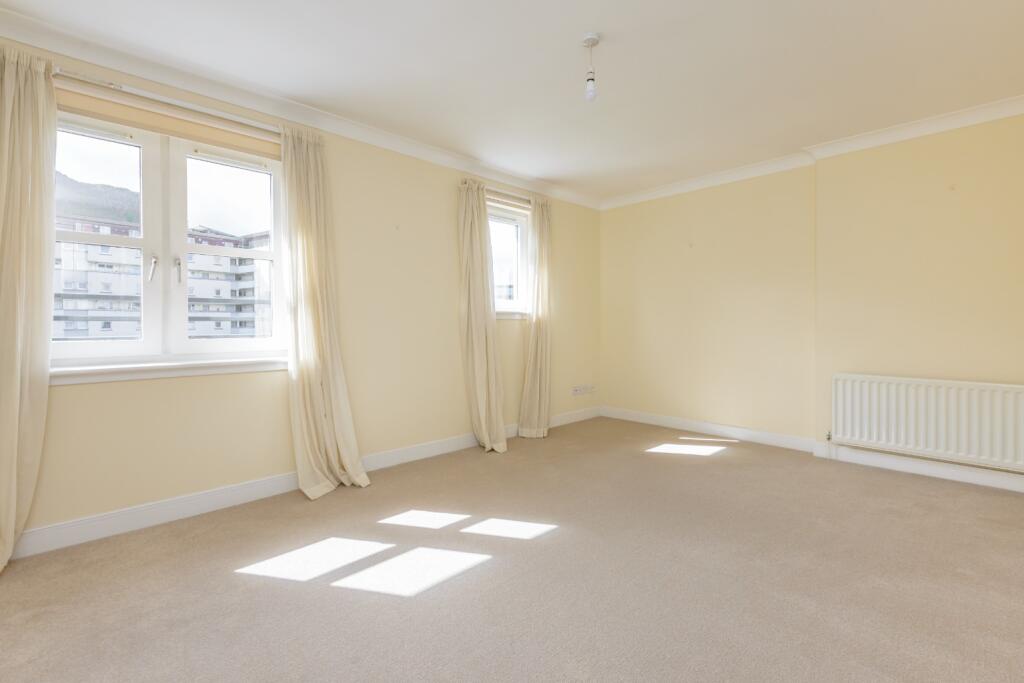 Apartment in Edinburgh, Dumbiedykes - View 2