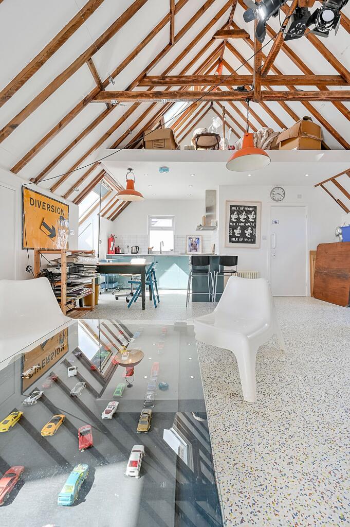 Studio flat for rent