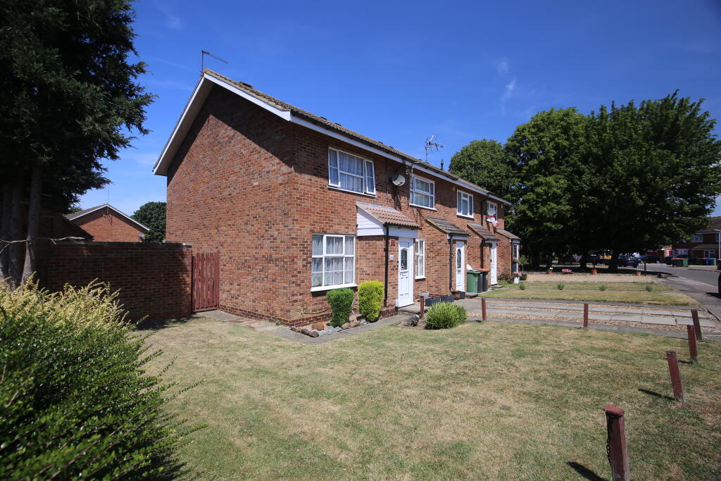 Main image of property: Centauri Close, Leighton Buzzard, Central Bedfordshire