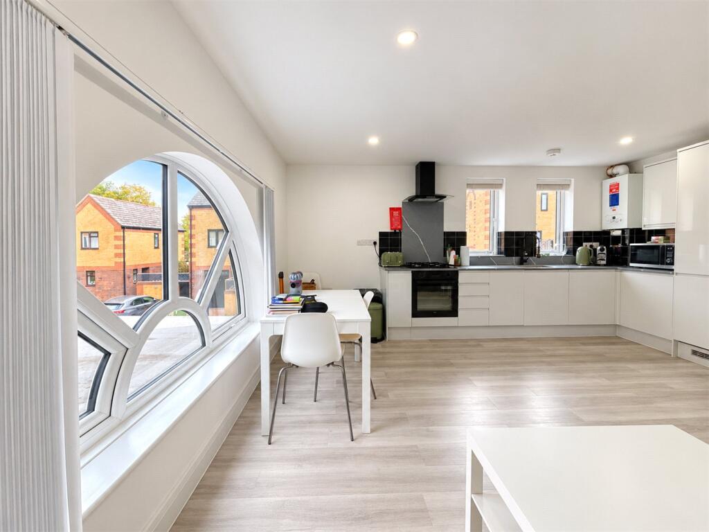 Apartment in London - View 3