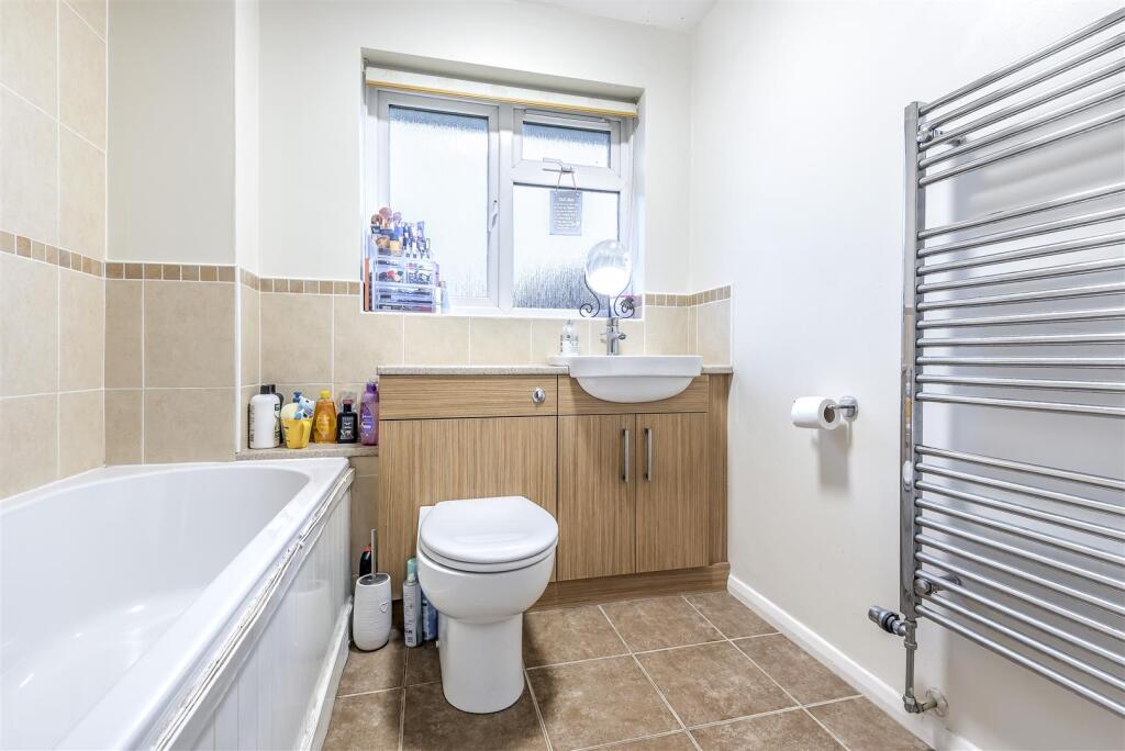 Apartment in Rochester - View 5