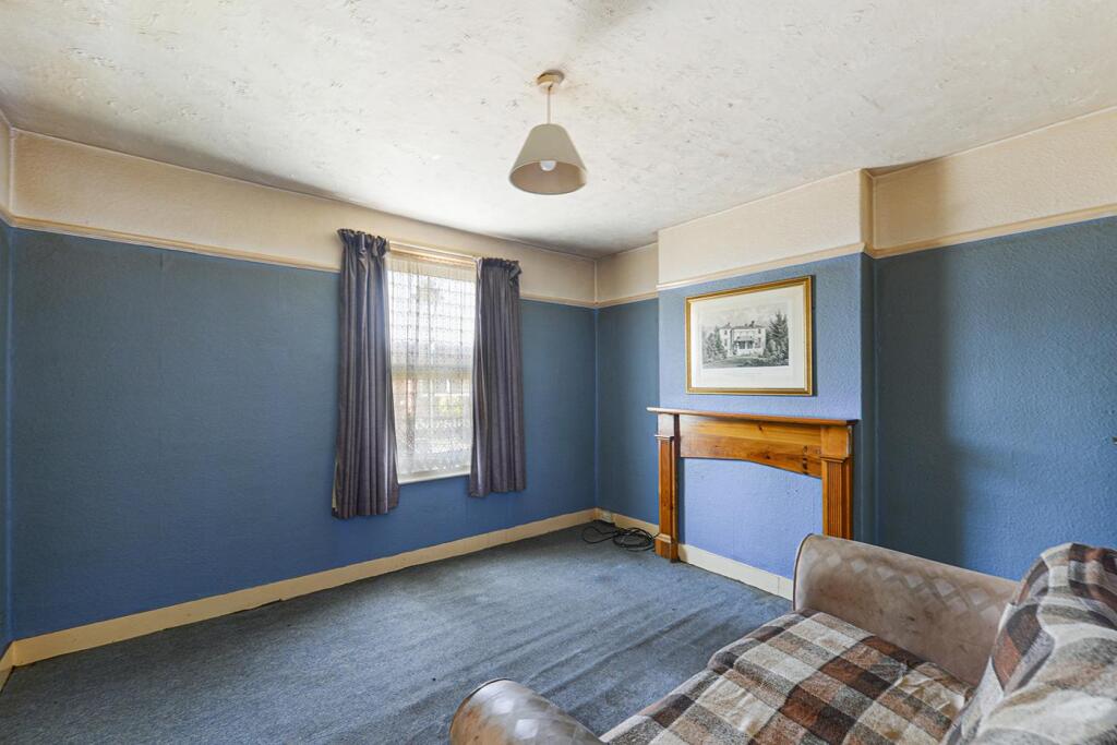 House in Paddock Wood, Tonbridge, Paddock Wood - More