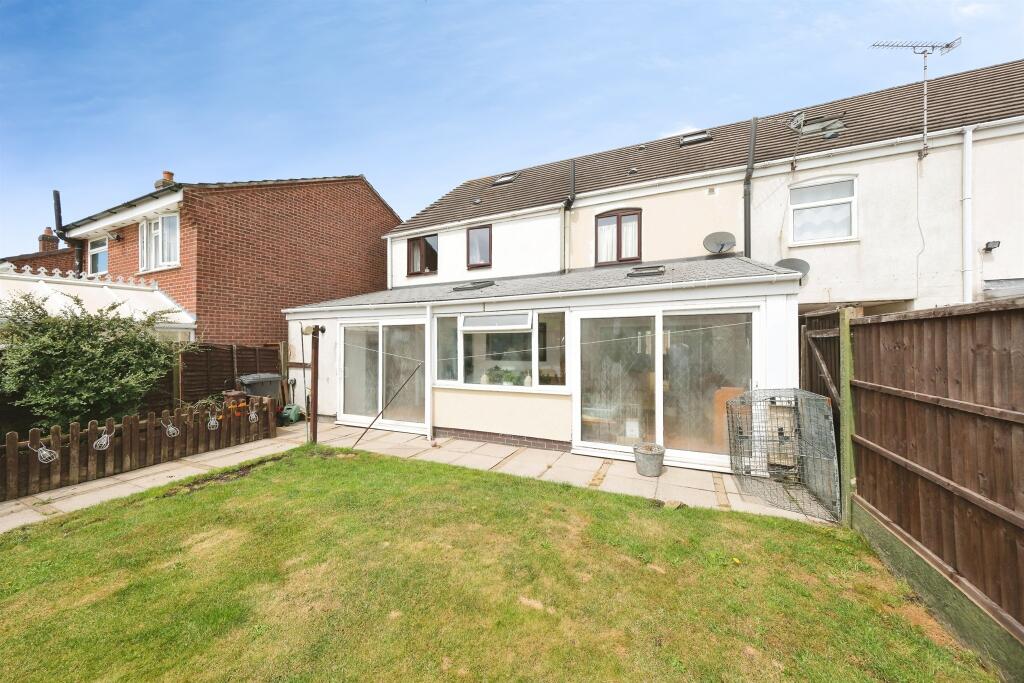 House in South Derbyshire, Derbyshire - View 2