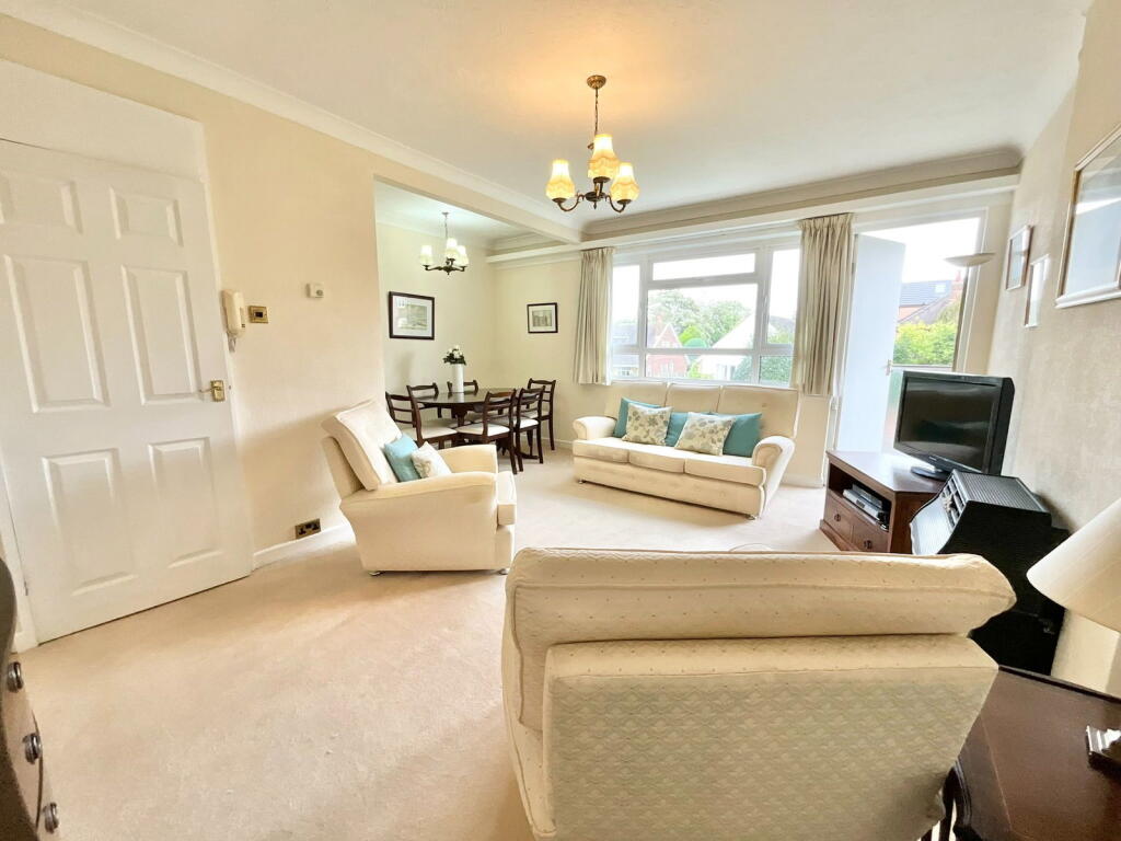 Apartment in Preston - View 3