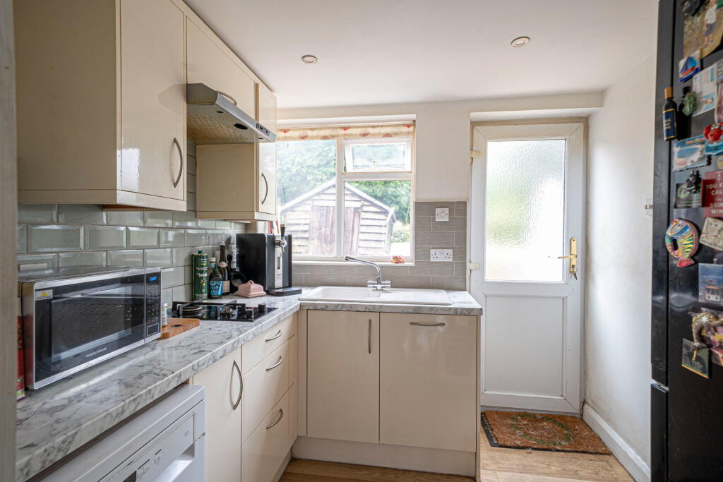 House in Basingstoke and Deane, Oakley - View 5