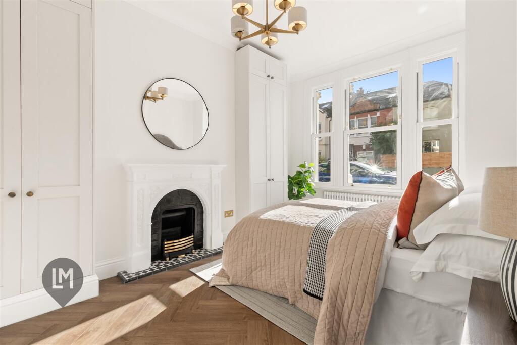 Replingham Road, London photo 4