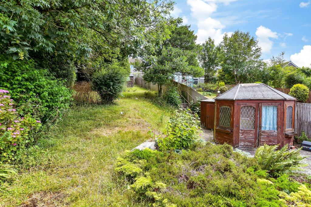 Crescent Drive North, Woodingdean, Brighton, East Sussex photo 2