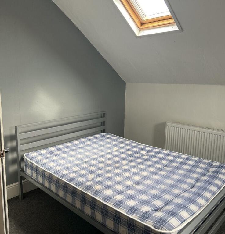 1 bedroom semi-detached house for rent