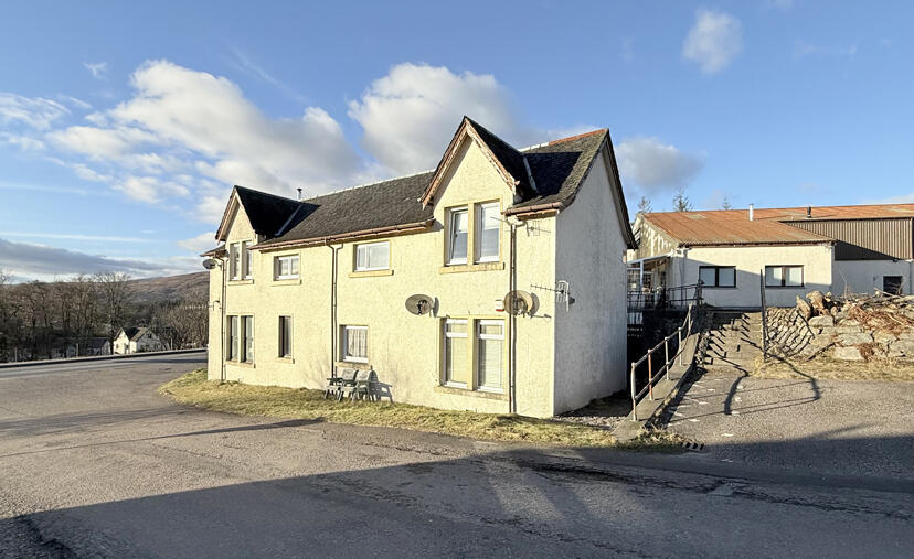 Main image of property: Flat 4 Torlundy Farmhouse, Torlundy, Fort William, PH33 6SW