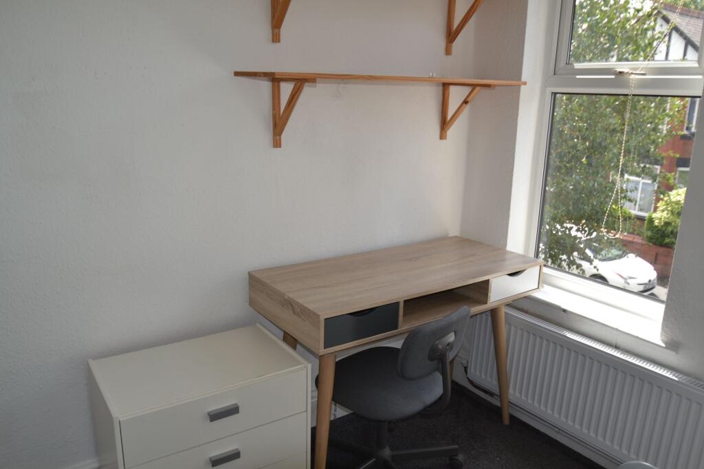2 bedroom house share for rent