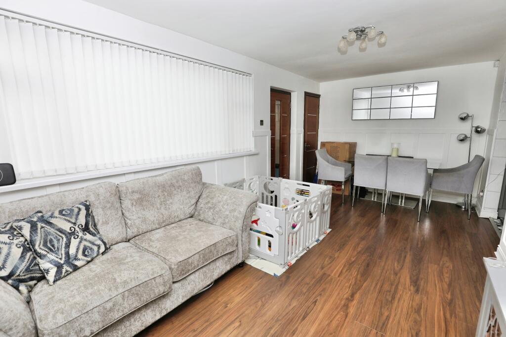 Grange Lane, Liverpool, L25 photo 3