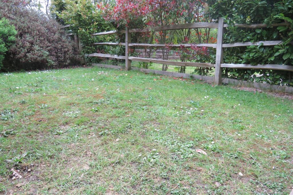 Apartment in Redhill - View 5
