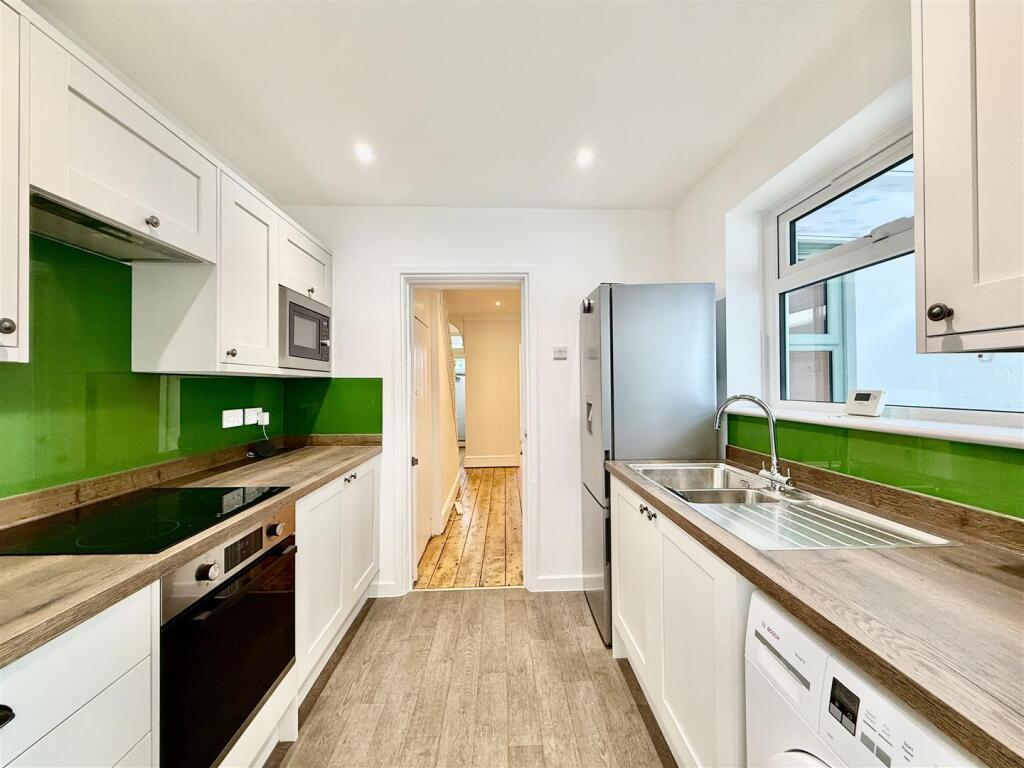 House in Swindon - View 5