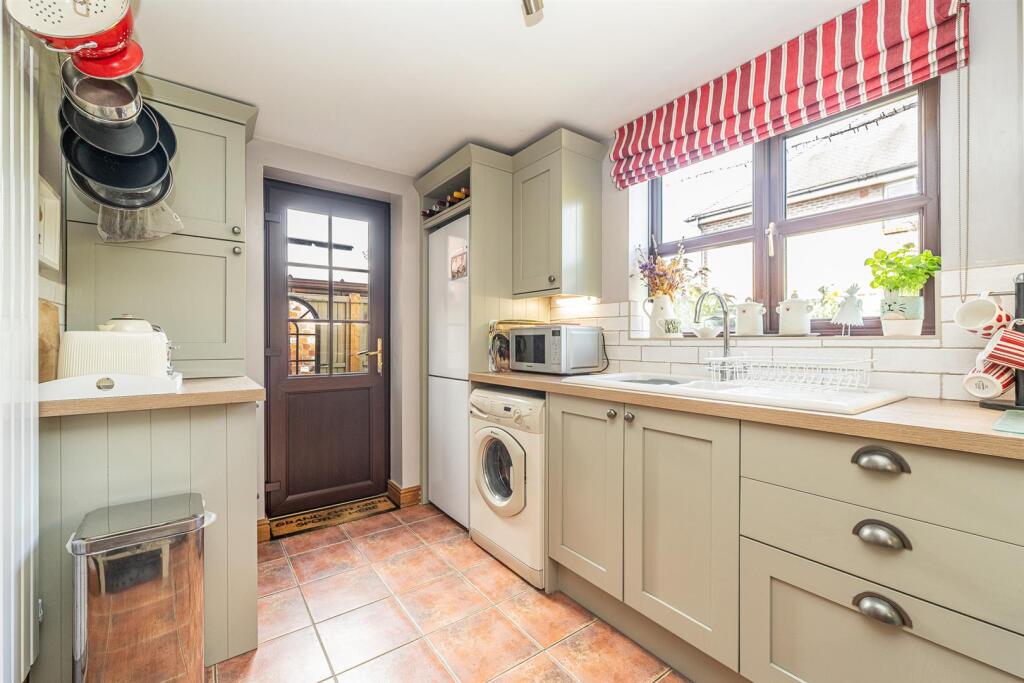 House in Stoke-on-Trent - View 5
