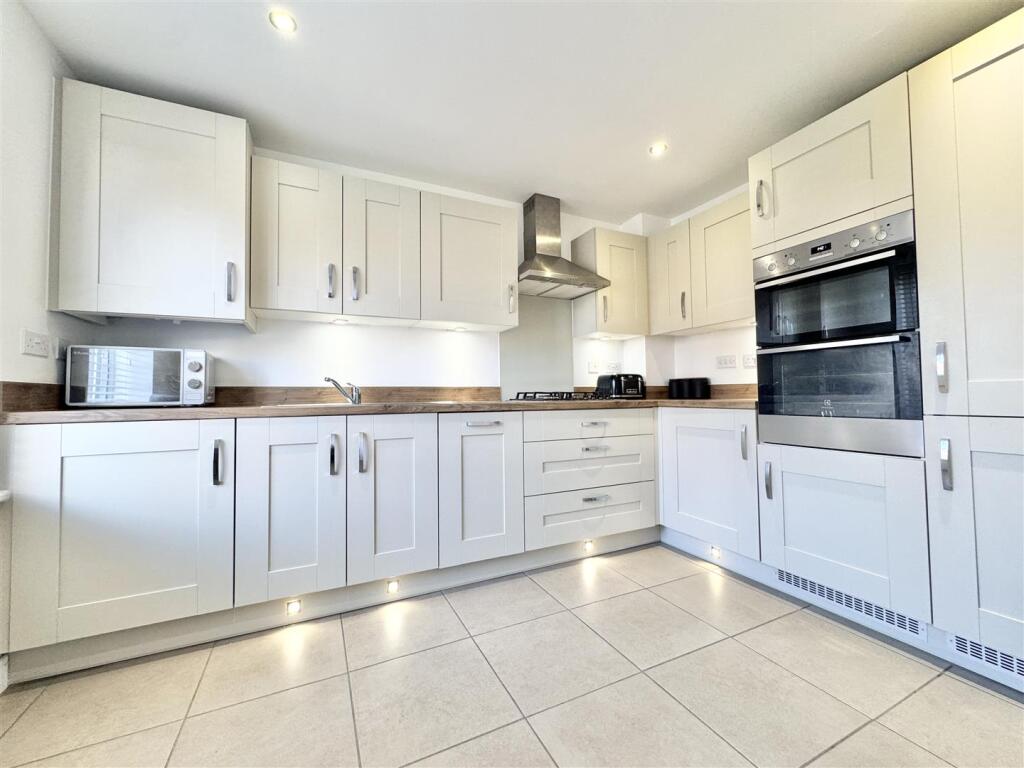 House in West Suffolk, Bury St Edmunds - View 3