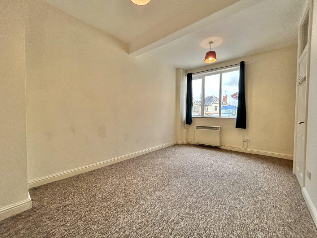 Apartment in Yeovil, Preston Plucknett - View 5