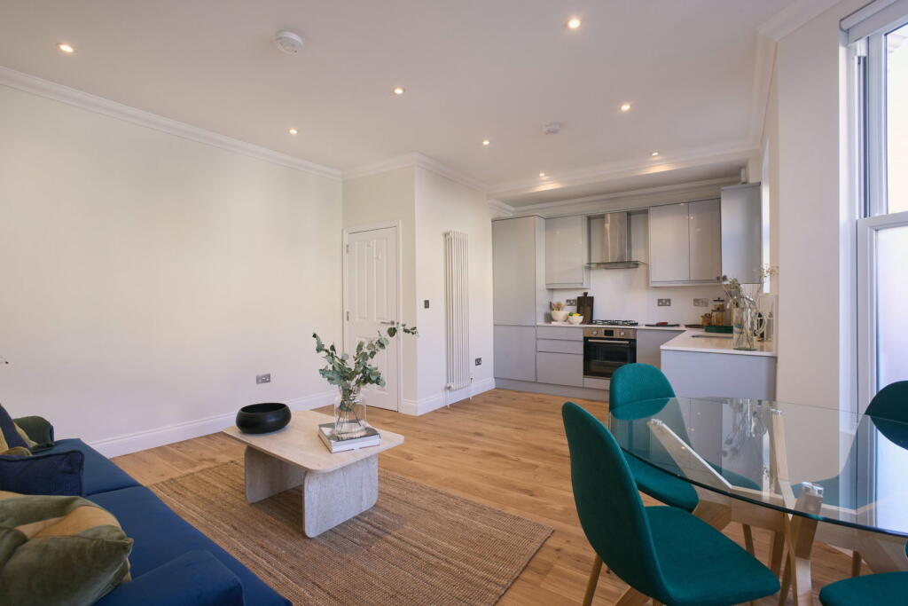Lascotts Road, N22 photo 2