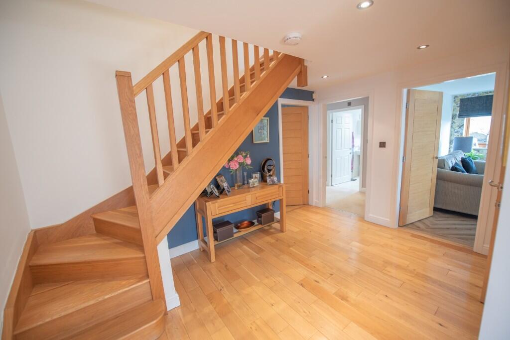The Oaks, Bent Lane, Sutton-in-Craven BD20 7AL photo 3