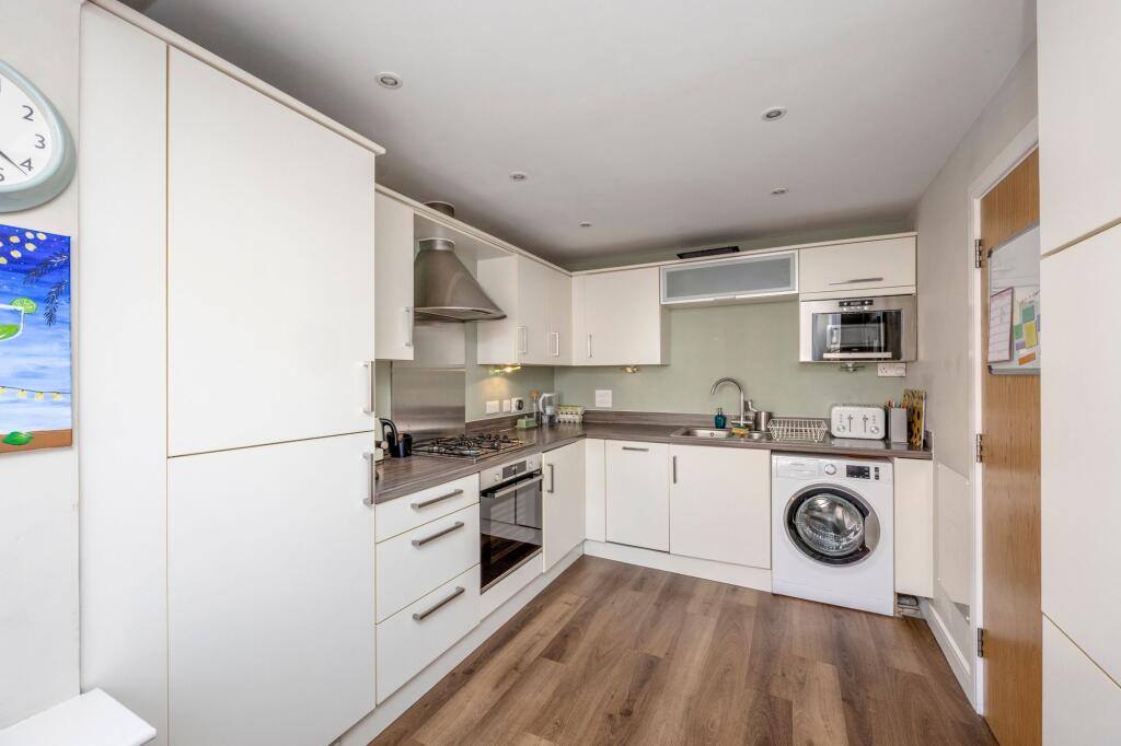 Elm Tree Close, Hassocks, BN6 photo 4