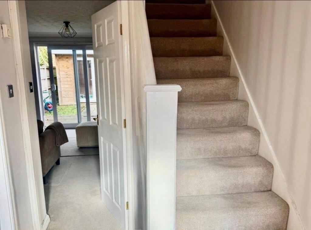 Hartswell Close, Golborne, Warrington, WA3 3WD photo 3