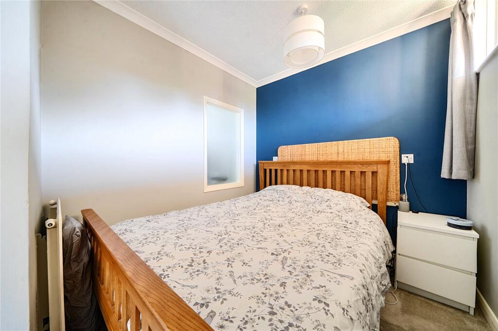 Apartment in Hemel Hempstead - View 5