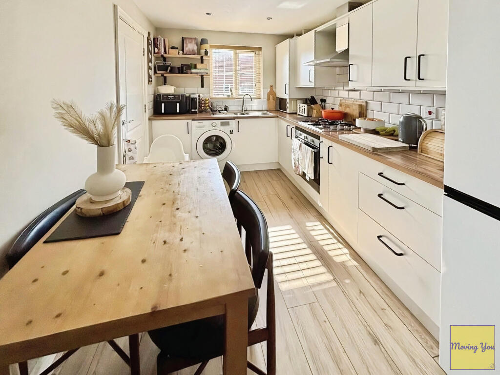 Clos Y Cwm, Pontardawe, SA8 4JZ photo 2