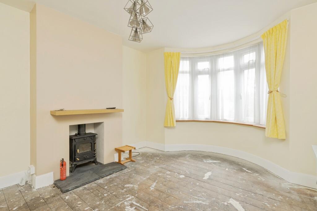 House in Dartford - View 2