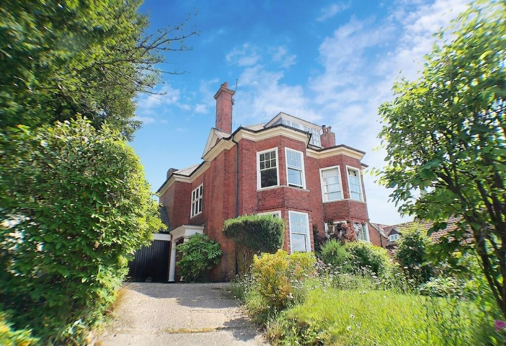 Main image of property: Kneeton Road, East Bridgford, NG13
