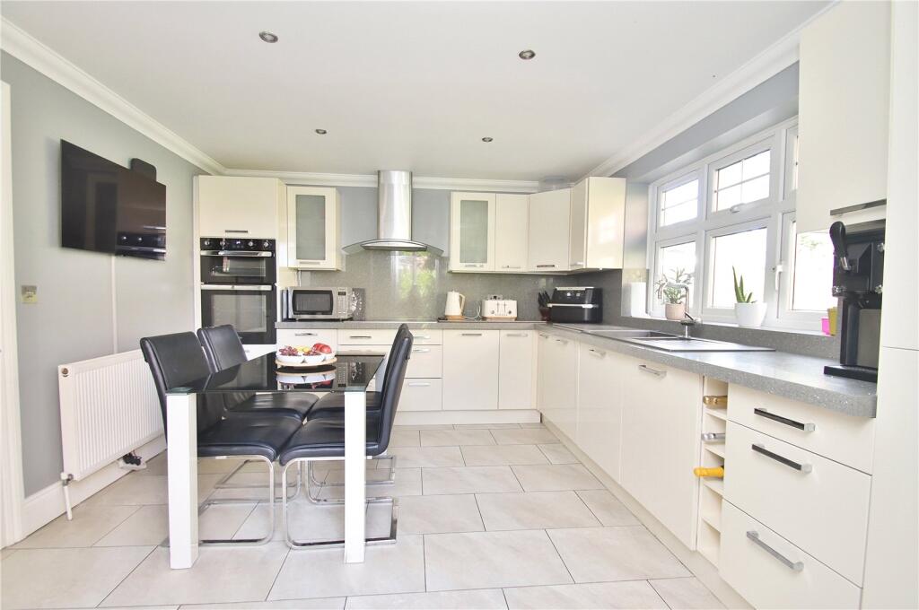 House in Verwood, Dorset - More
