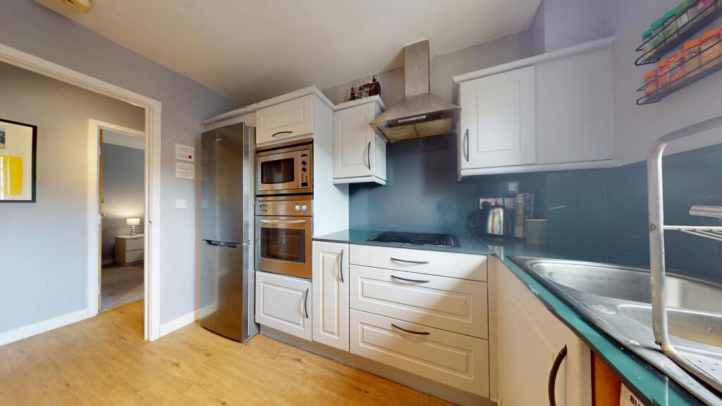 Apartment in Cardiff, Thornhill - More