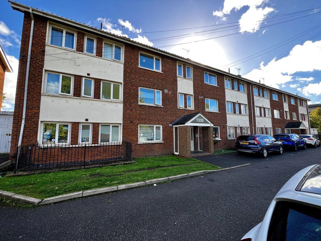 2-bed flat on Bristol Road South, Birmingham, £75,000