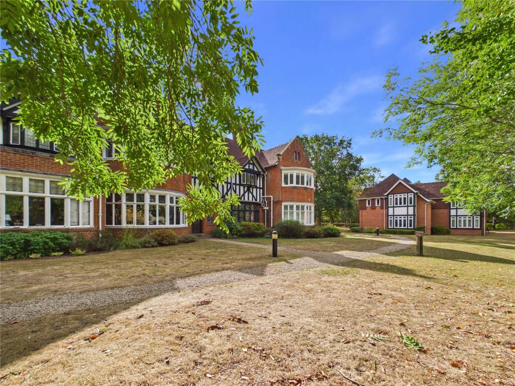 Main image of property: Lexden Road, Colchester, Essex, CO3