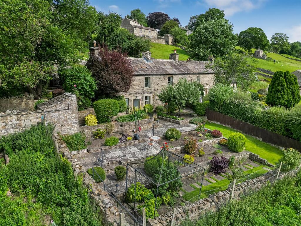 Main image of property: Low Row