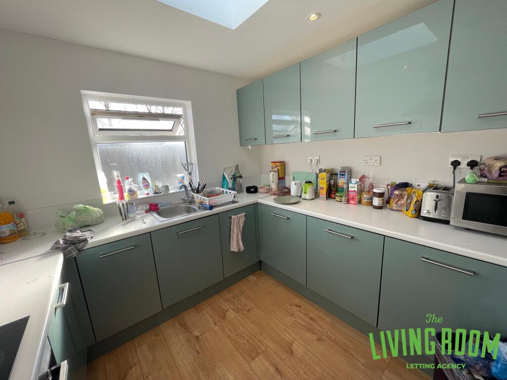 Apartment in Cardiff - View 5