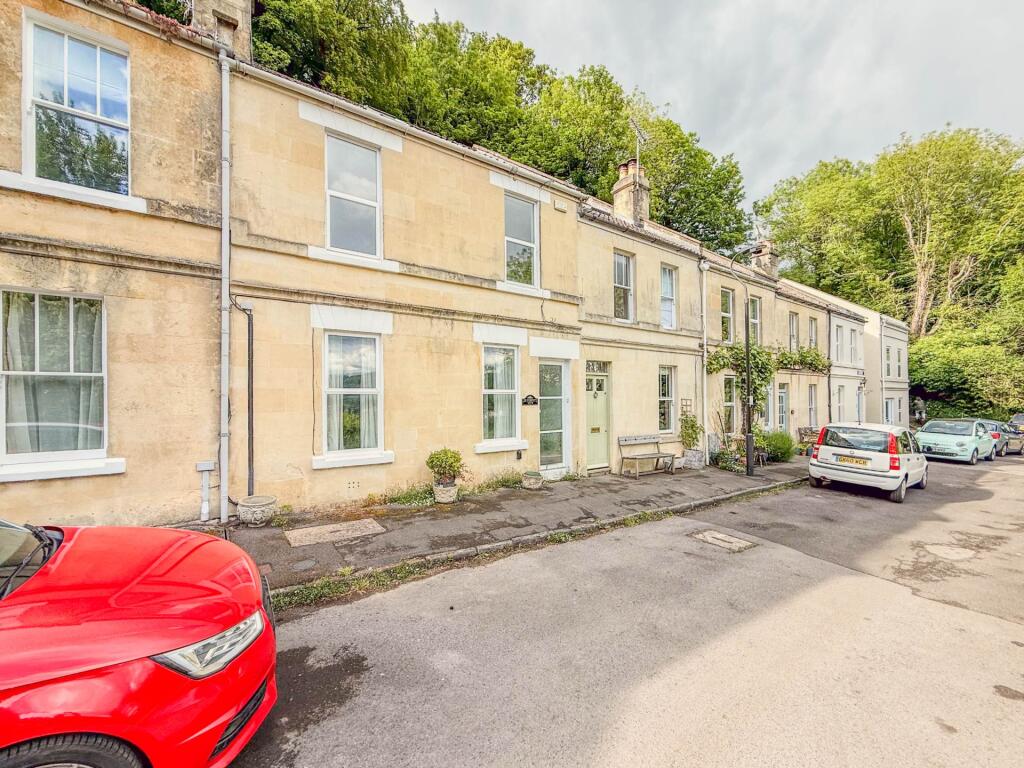 Main image of property: Perfect View, Bath