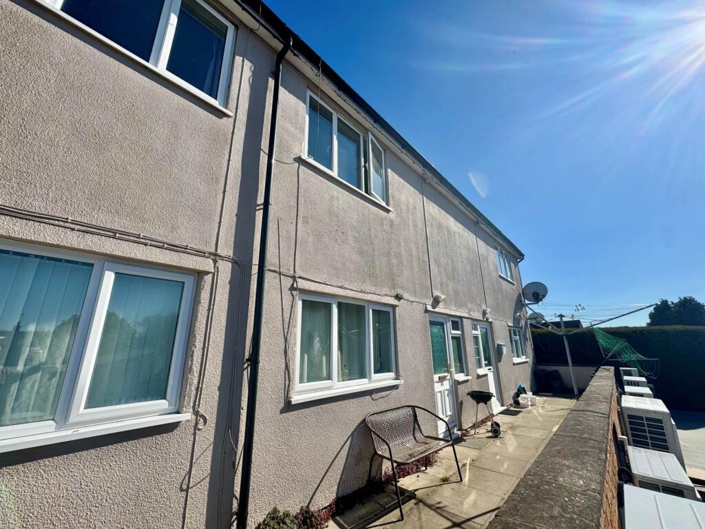 Main image of property: High St, Chalgrove