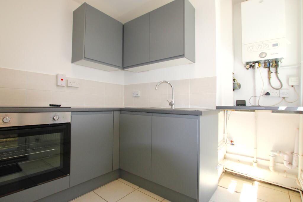 House in Kettering, Brambleside - View 4