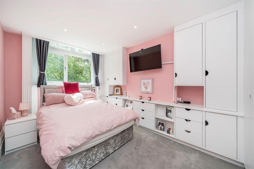 Apartment in London - View 4