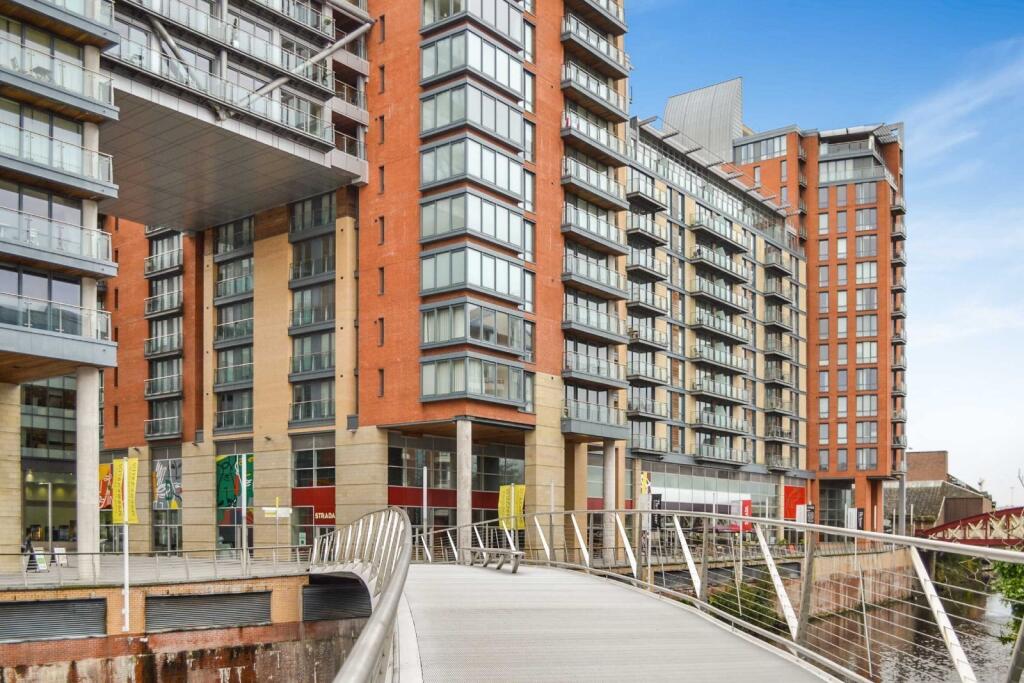 Main image of property: 6 Leftbank, Spinningfields, Manchester City Centre, M3