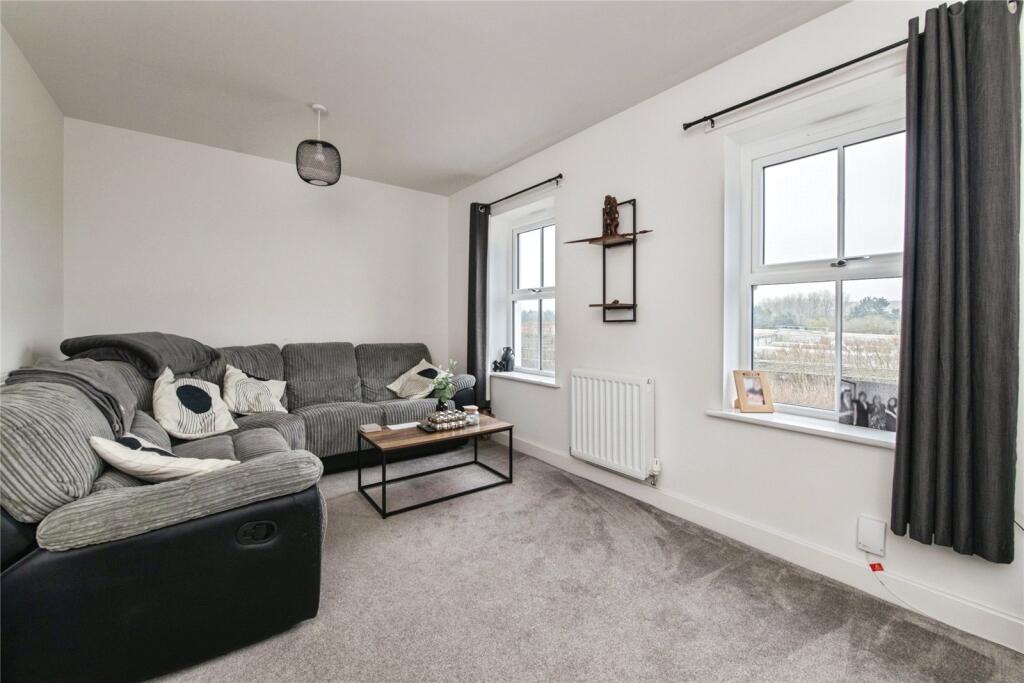 Tarka Way, Crediton, Devon, EX17 photo 4