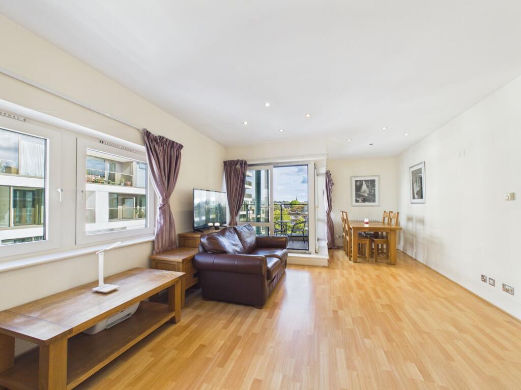 Apartment in London - View 3