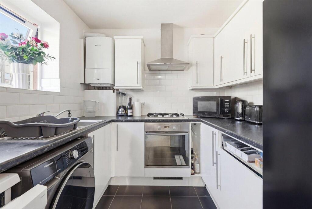 Apartment in London - View 4