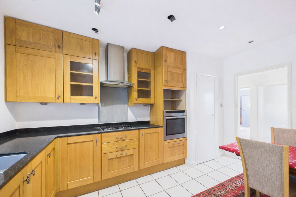 House in Reigate and Banstead, Banstead - More