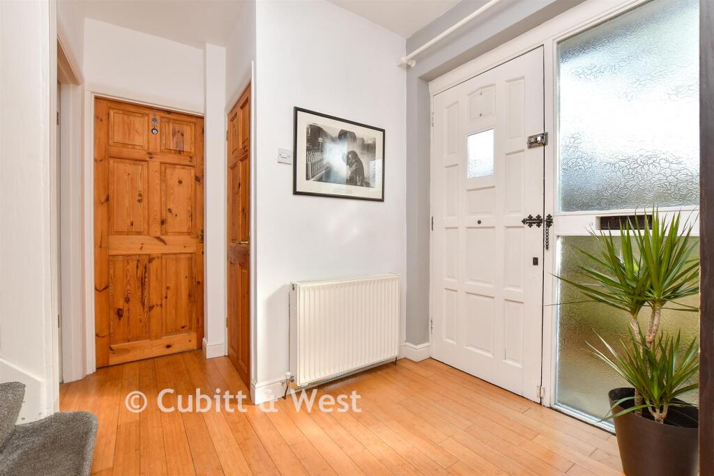 Main image of property: Stoneleigh Park Avenue, Shirley, Croydon, Surrey