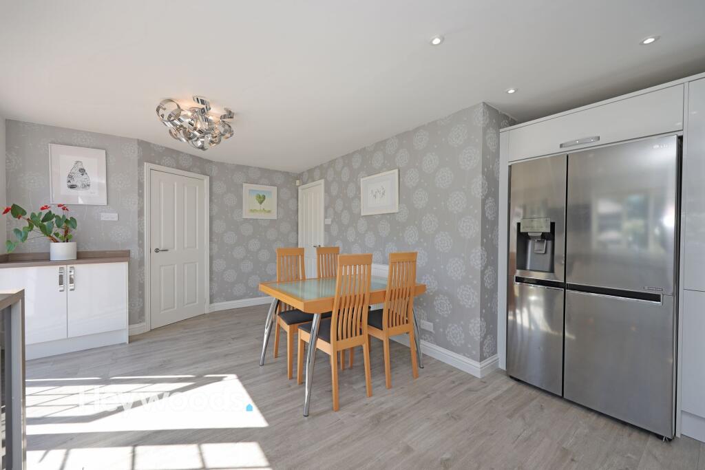 Bluebell Drive, Seabridge, Newcastle under Lyme photo 4