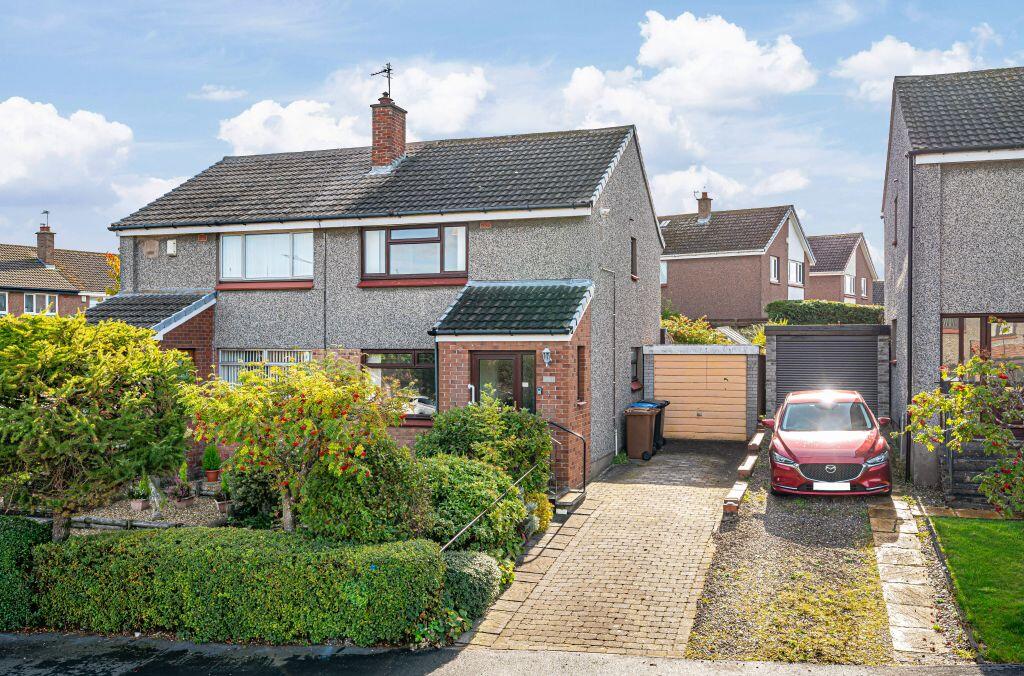 Main image of property: 170 Pitcorthie Drive, Dunfermline, KY11 8BS