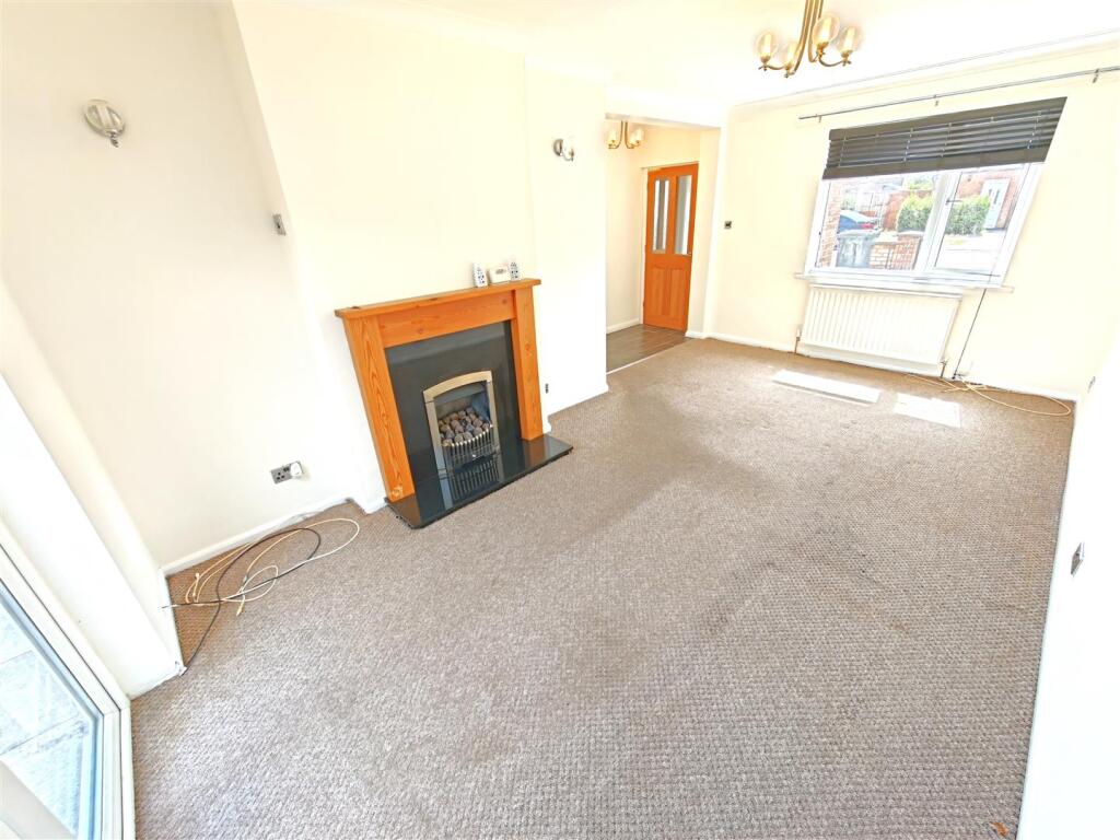 House in Northampton, North Northamptonshire - View 4