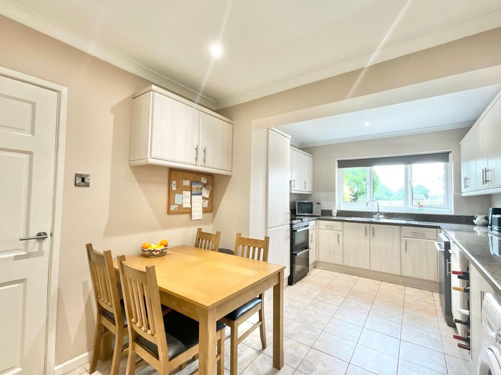 Wood Avenue, Kingsley, ST10 photo 4