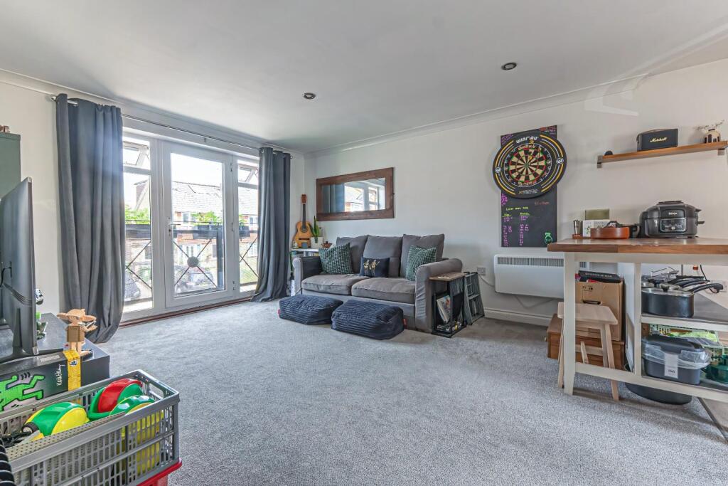 Main image of property: Cobbetts Ride, Tring